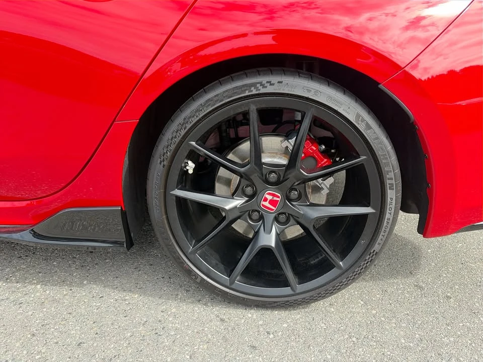 2025 Honda FL5 Civic Type R - Image 2 of 16