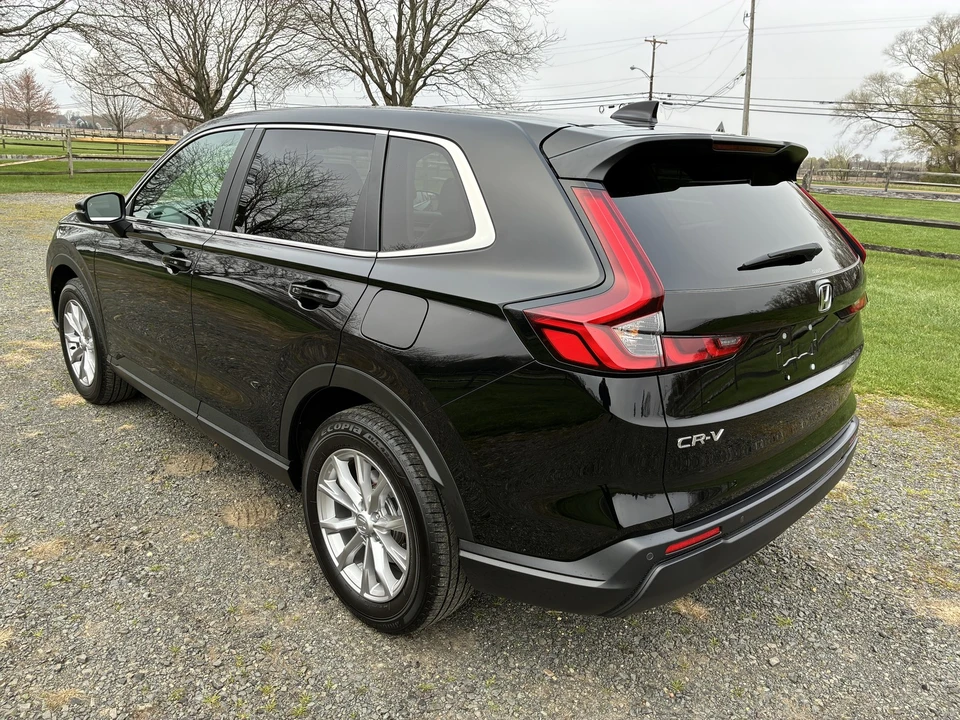2025 Honda CR-V 6th Gen - Image 7 of 21
