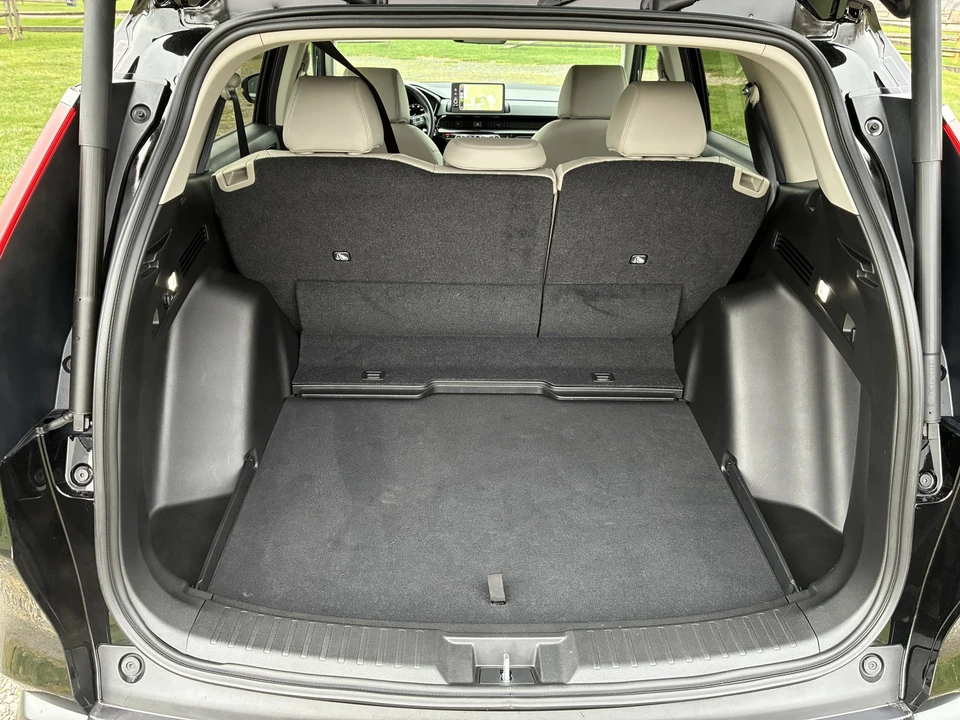 2025 Honda CR-V 6th Gen - Image 16 of 21