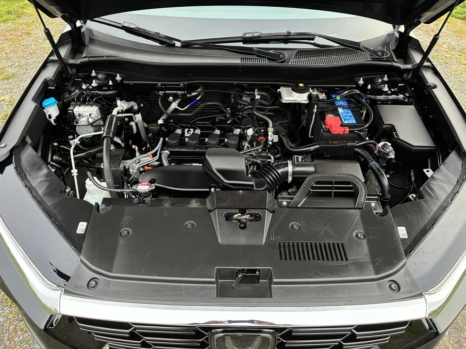 2025 Honda CR-V 6th Gen - Image 10 of 21