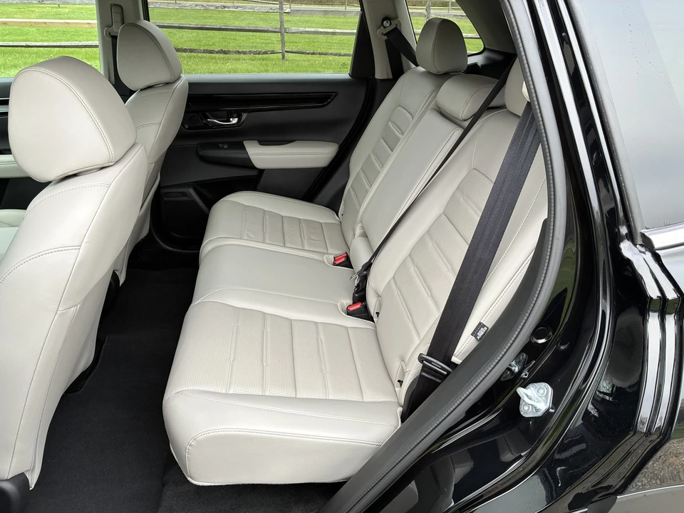 2025 Honda CR-V 6th Gen - Image 14 of 21