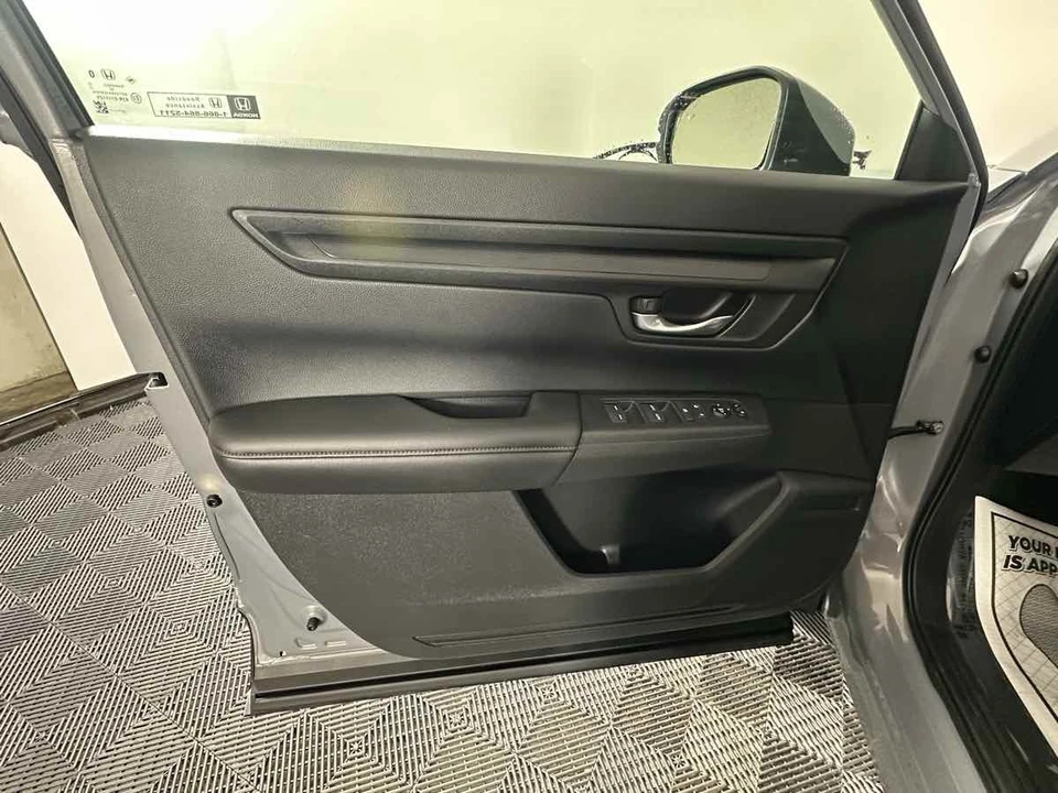 2025 Honda CR-V 6th Gen - Image 16 of 21