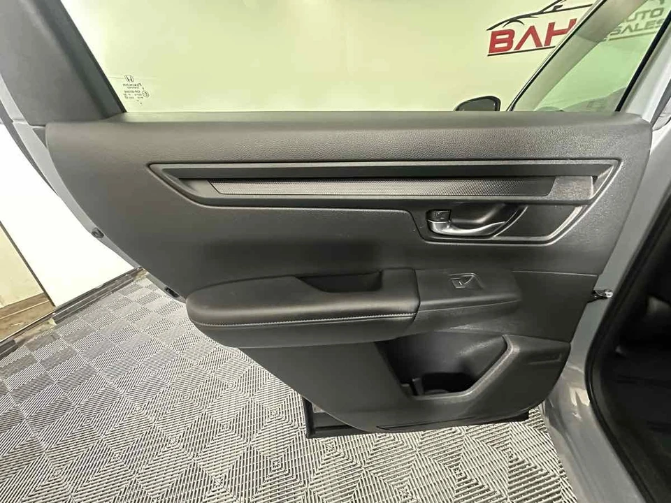 2025 Honda CR-V 6th Gen - Image 18 of 21
