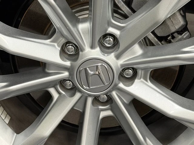 2025 Honda CR-V 6th Gen - Image 18 of 21