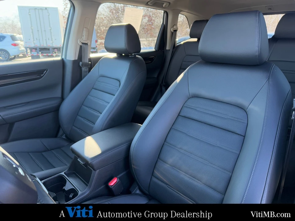 2025 Honda CR-V 6th Gen - Image 18 of 21