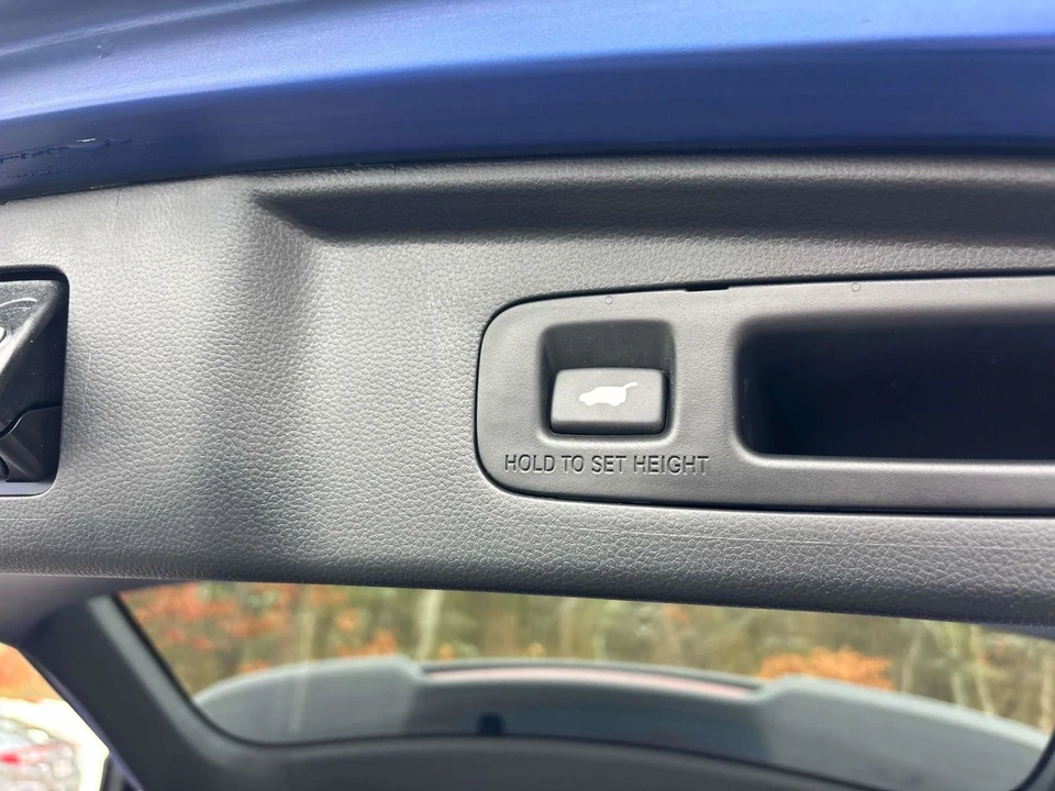 2025 Honda CR-V 6th Gen - Image 16 of 21