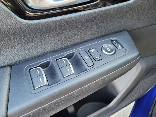 2025 Honda CR-V 6th Gen - Image 17 of 21