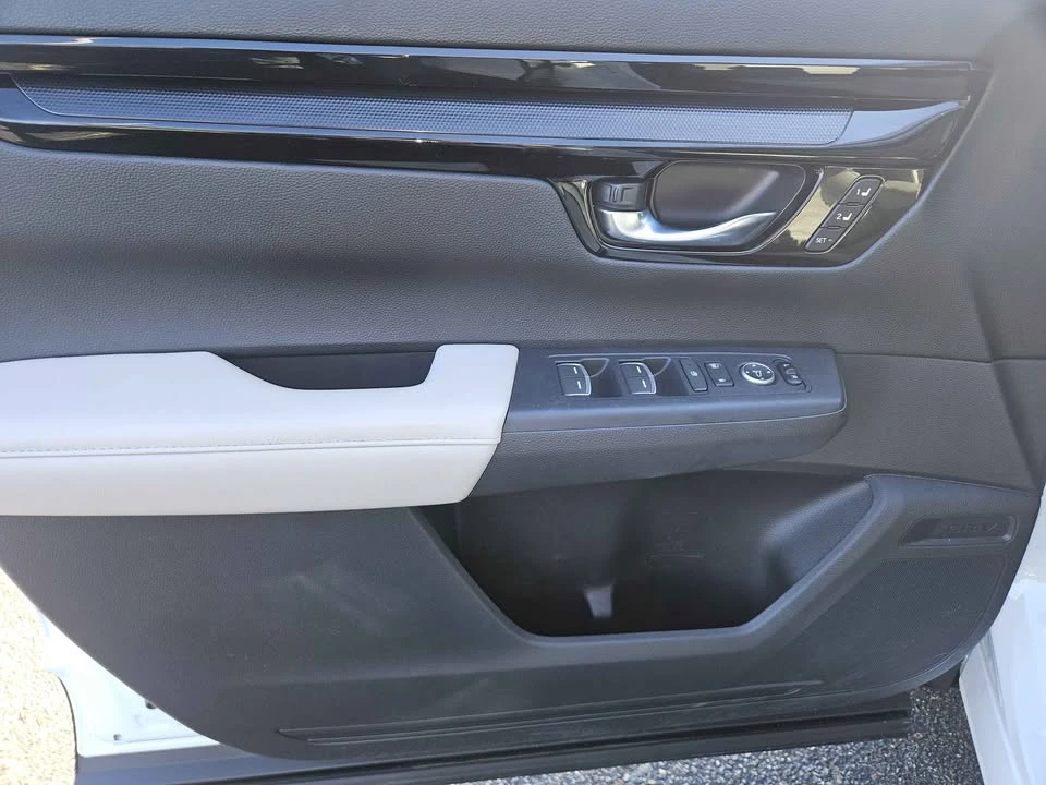 2025 Honda CR-V 6th Gen - Image 12 of 19