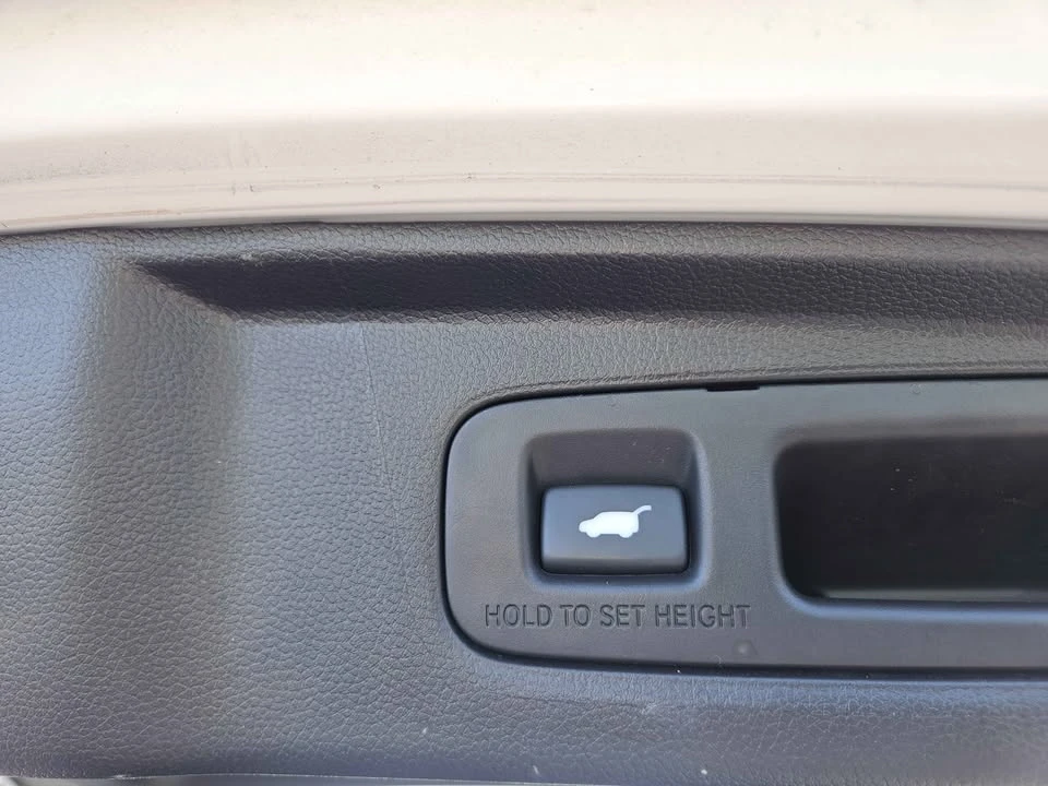 2025 Honda CR-V 6th Gen - Image 16 of 19