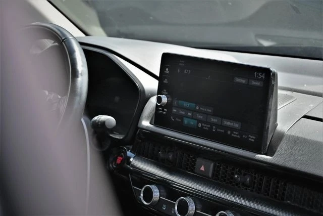 2025 Honda CR-V 6th Gen - Image 8 of 17