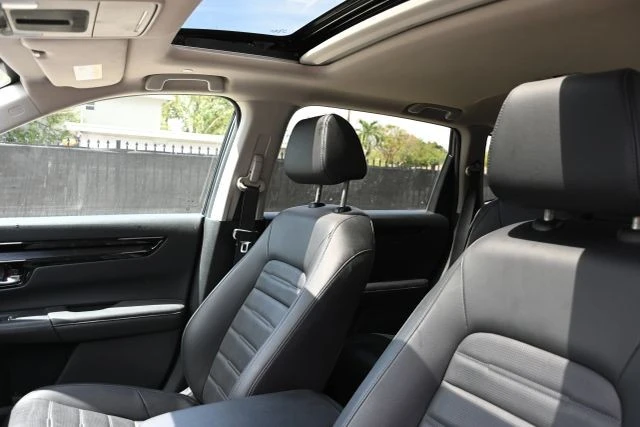 2025 Honda CR-V 6th Gen - Image 9 of 17