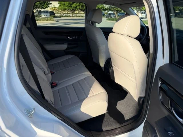 2025 Honda CR-V 6th Gen - Image 17 of 21