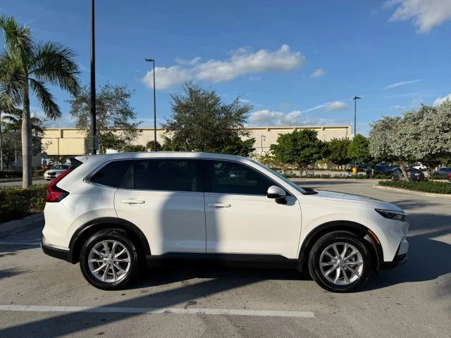 2025 Honda CR-V 6th Gen - Image 8 of 21