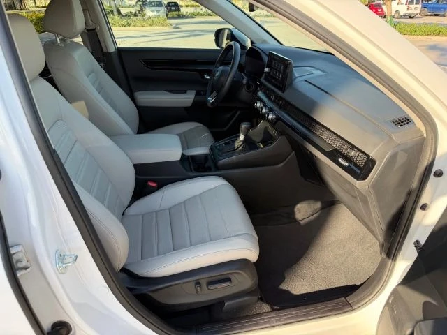 2025 Honda CR-V 6th Gen - Image 16 of 21