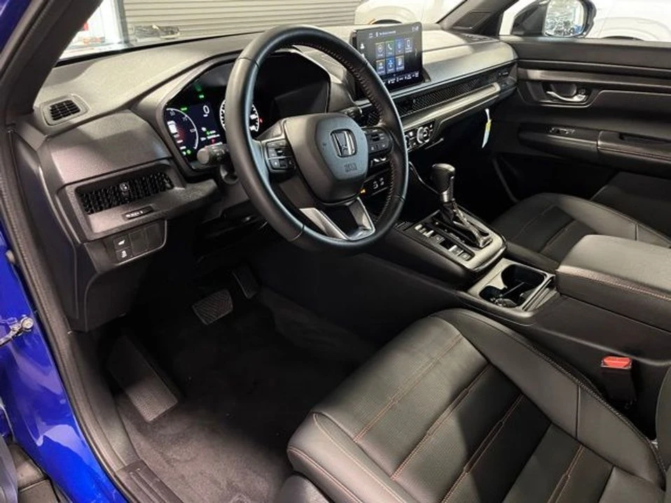 2025 Honda CR-V 6th Gen - Image 18 of 20