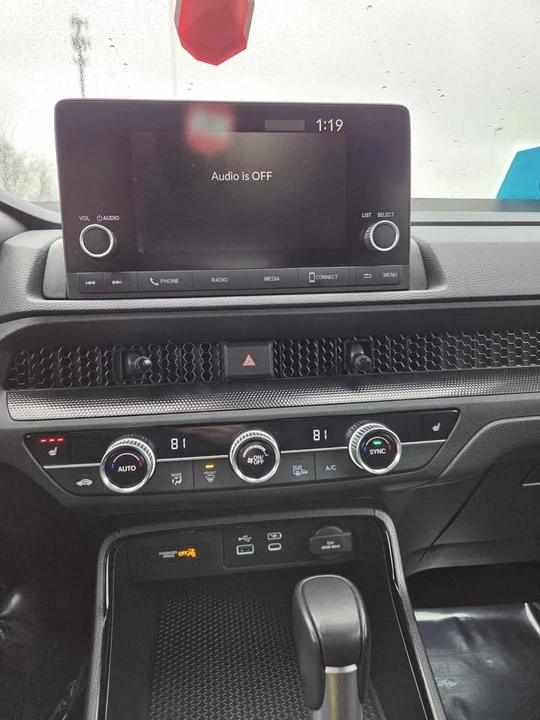 2025 Honda CR-V 6th Gen - Image 11 of 17