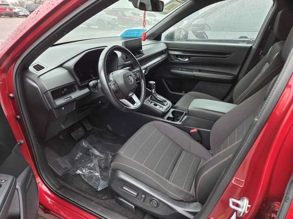 2025 Honda CR-V 6th Gen - Image 8 of 17