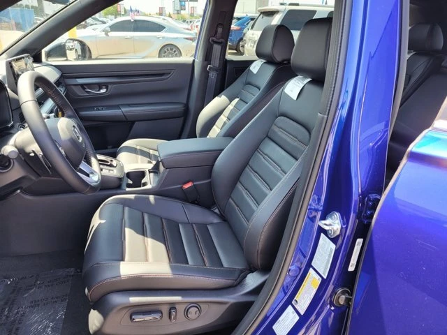 2025 Honda CR-V 6th Gen - Image 9 of 12