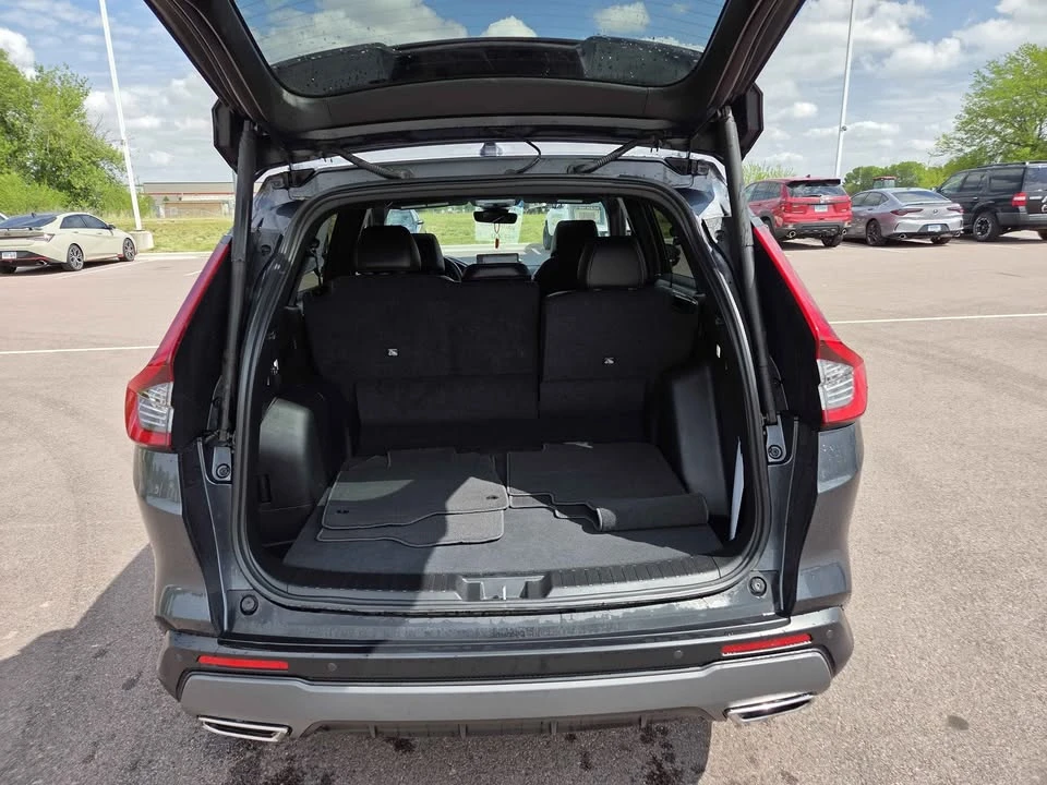 2025 Honda CR-V 6th Gen - Image 6 of 16