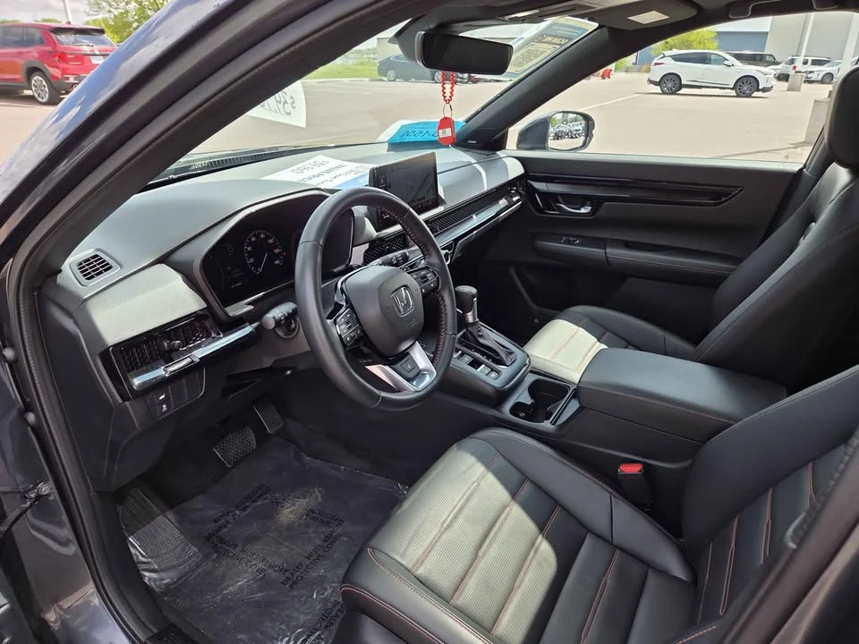 2025 Honda CR-V 6th Gen - Image 8 of 16