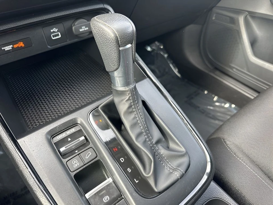 2025 Honda CR-V 6th Gen - Image 15 of 21