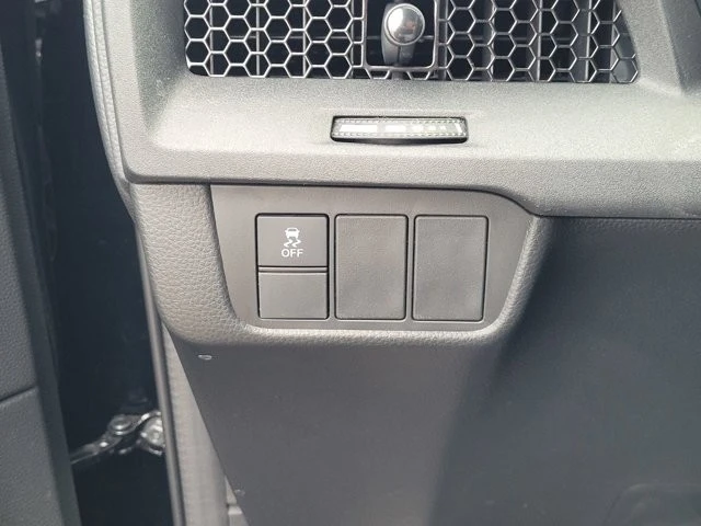 2025 Honda CR-V 6th Gen - Image 17 of 21