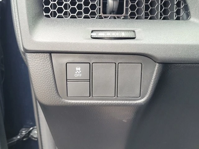 2025 Honda CR-V 6th Gen - Image 17 of 21