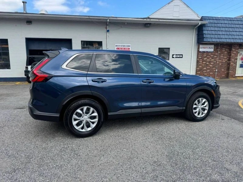 2025 Honda CR-V 6th Gen - Image 10 of 12