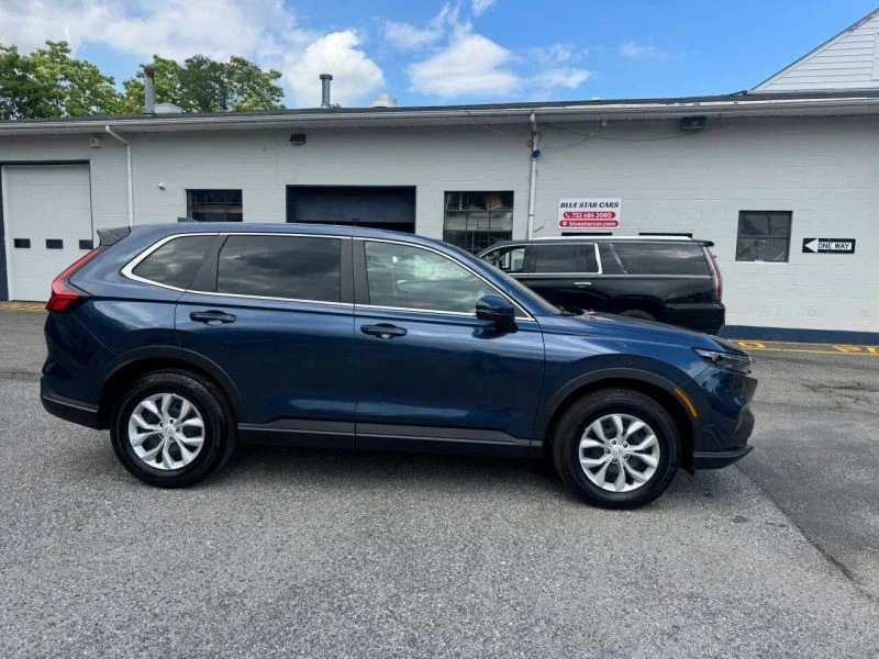 2025 Honda CR-V 6th Gen - Image 8 of 12