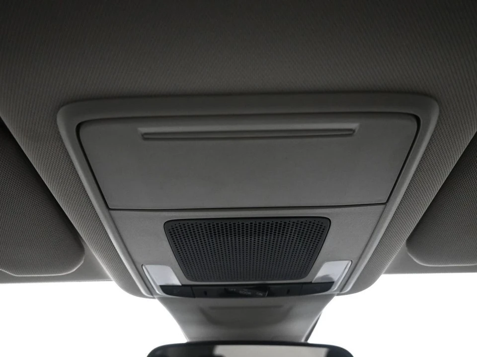 2025 Honda CR-V 6th Gen - Image 17 of 21