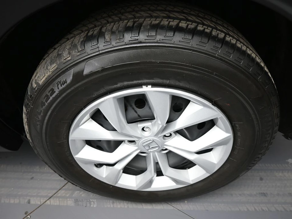 2025 Honda CR-V 6th Gen - Image 15 of 21