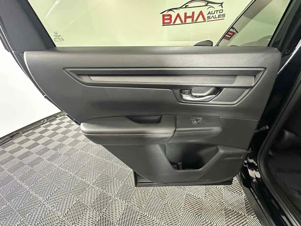 2025 Honda CR-V 6th Gen - Image 17 of 21