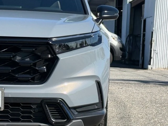 2025 Honda CR-V 6th Gen - Image 4 of 21