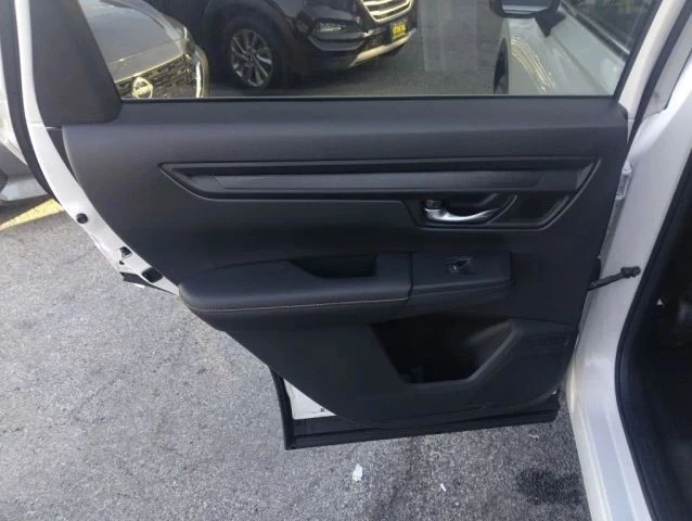 2025 Honda CR-V 6th Gen - Image 16 of 21
