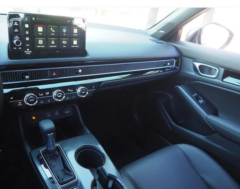 2025 Honda Civic 11th Gen - Image 7 of 8