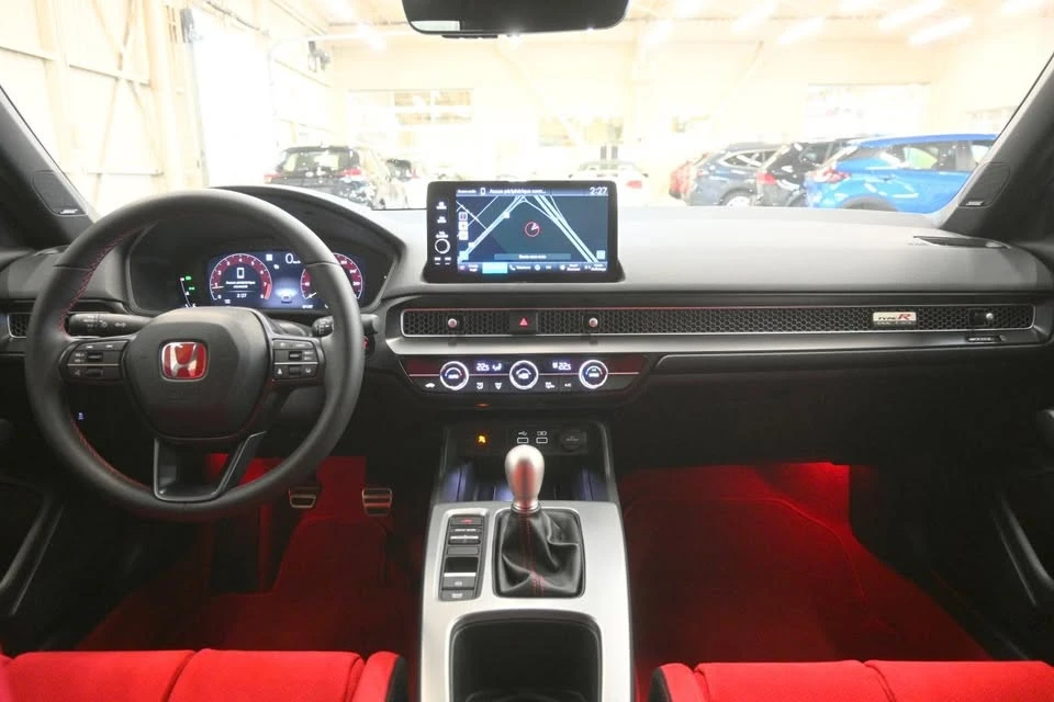 2025 Honda Civic 11th Gen - Image 9 of 20