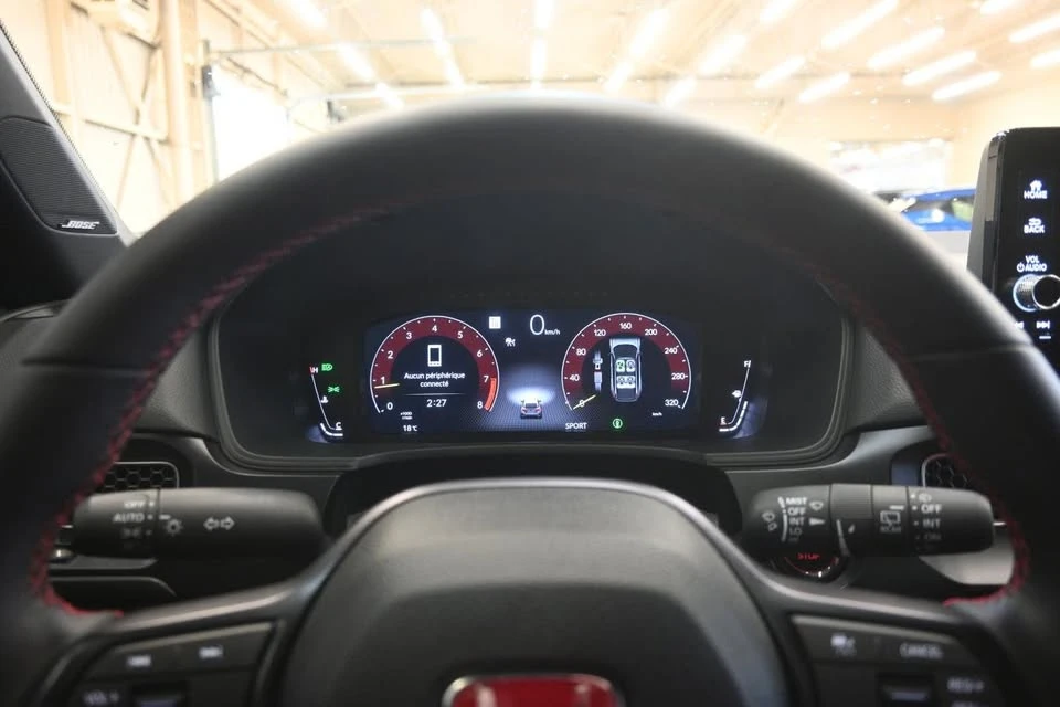 2025 Honda Civic 11th Gen - Image 11 of 20