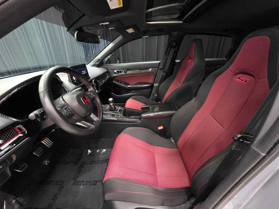 2025 Honda Civic 11th Gen - Image 19 of 31