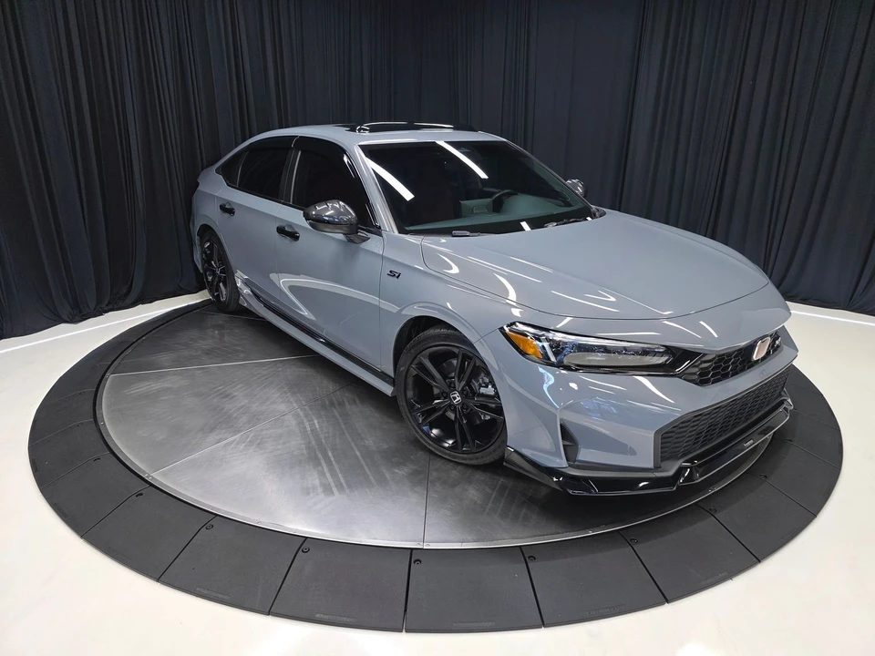 2025 Honda Civic 11th Gen - Image 16 of 31