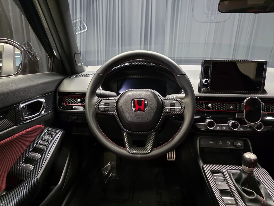 2025 Honda Civic 11th Gen - Image 24 of 31