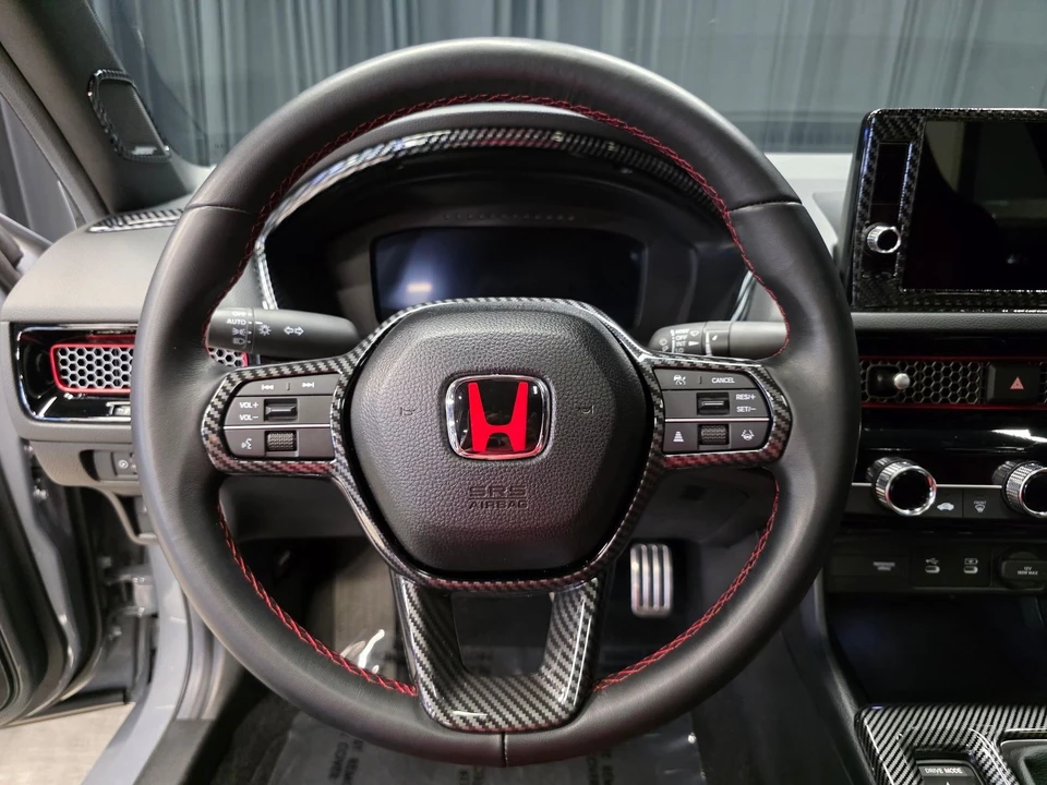 2025 Honda Civic 11th Gen - Image 25 of 31