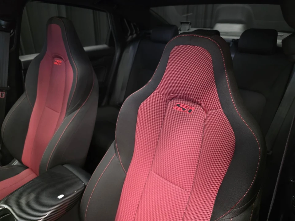 2025 Honda Civic 11th Gen - Image 20 of 31