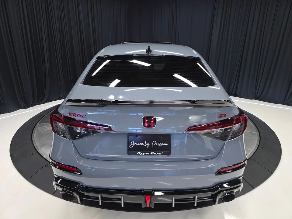 2025 Honda Civic 11th Gen - Image 12 of 31
