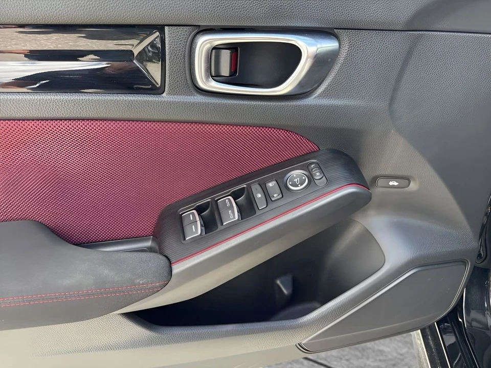 2025 Honda Civic 11th Gen - Image 27 of 31