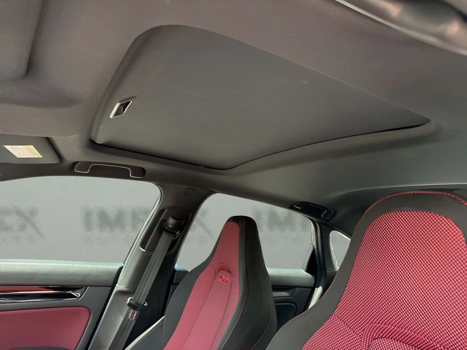 2025 Honda Civic 11th Gen - Image 11 of 31