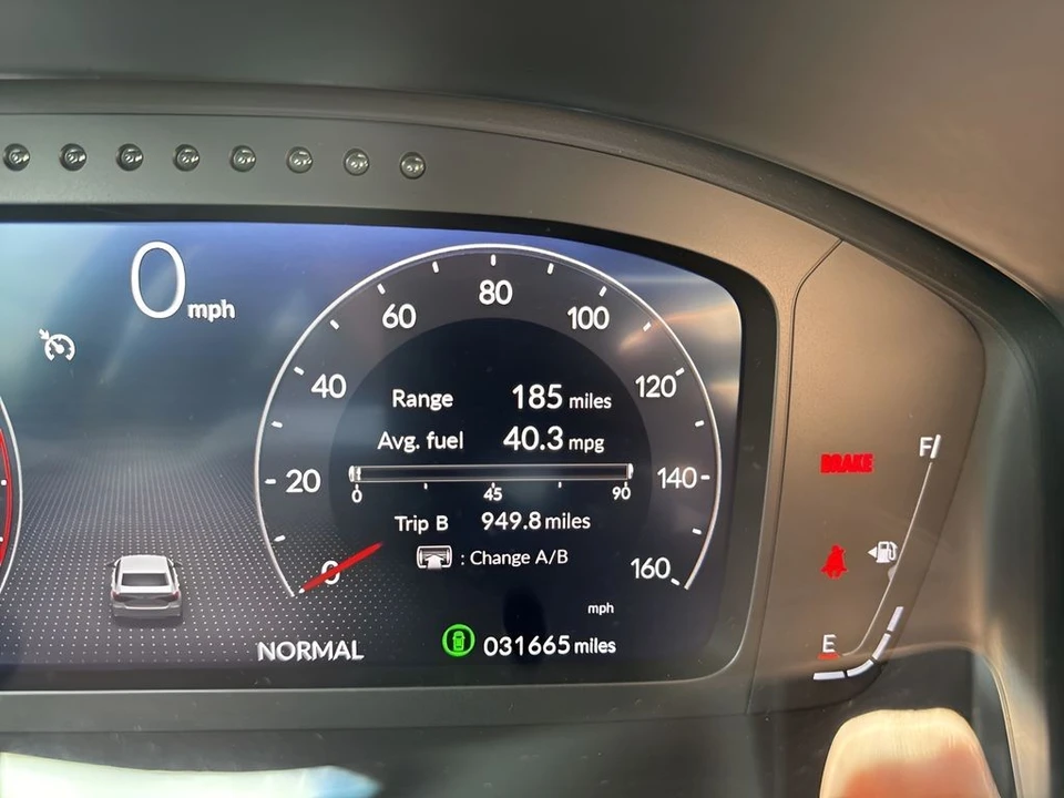 2025 Honda Civic 11th Gen - Image 25 of 31