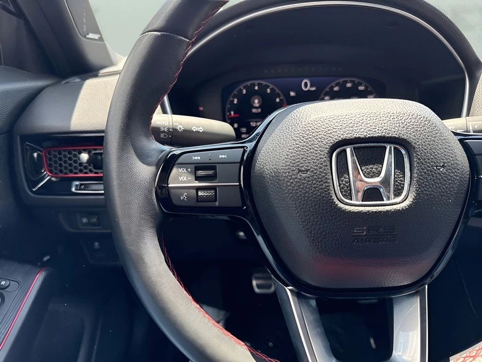 2025 Honda Civic 11th Gen - Image 15 of 31