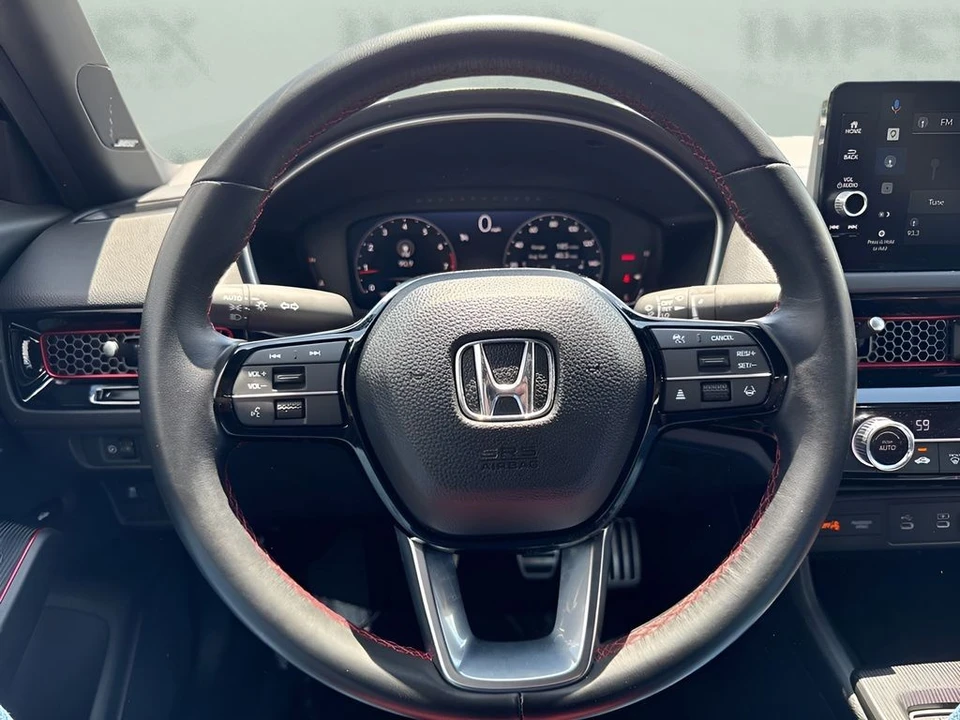 2025 Honda Civic 11th Gen - Image 14 of 31
