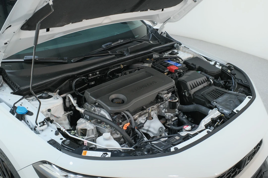 2025 Honda Civic 11th Gen - Image 13 of 21
