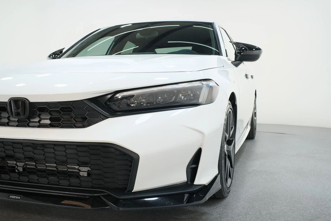 2025 Honda Civic 11th Gen - Image 16 of 21